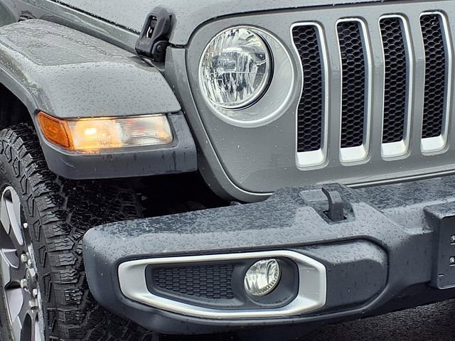 Used 2018 Jeep Wrangler Unlimited Sahara w/ Dual Top Group AWD/4WD image 26
