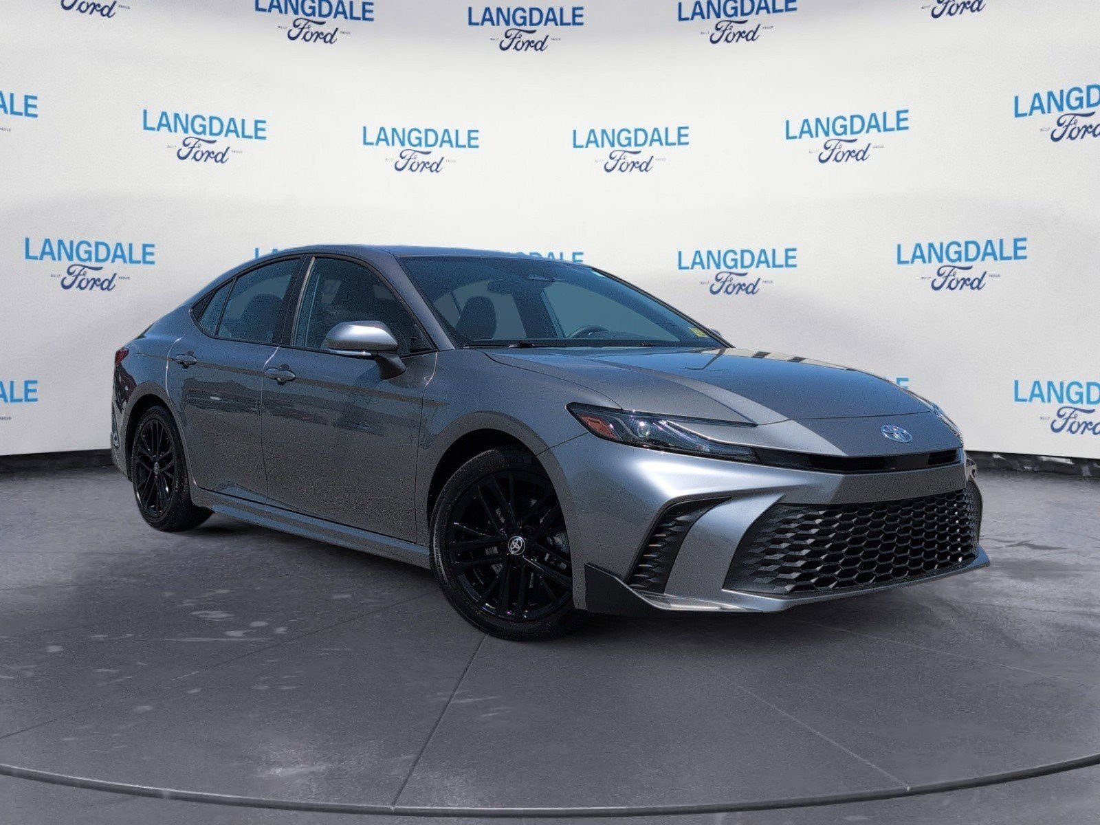 Used 2026 Toyota Camry SE FWD video 2
