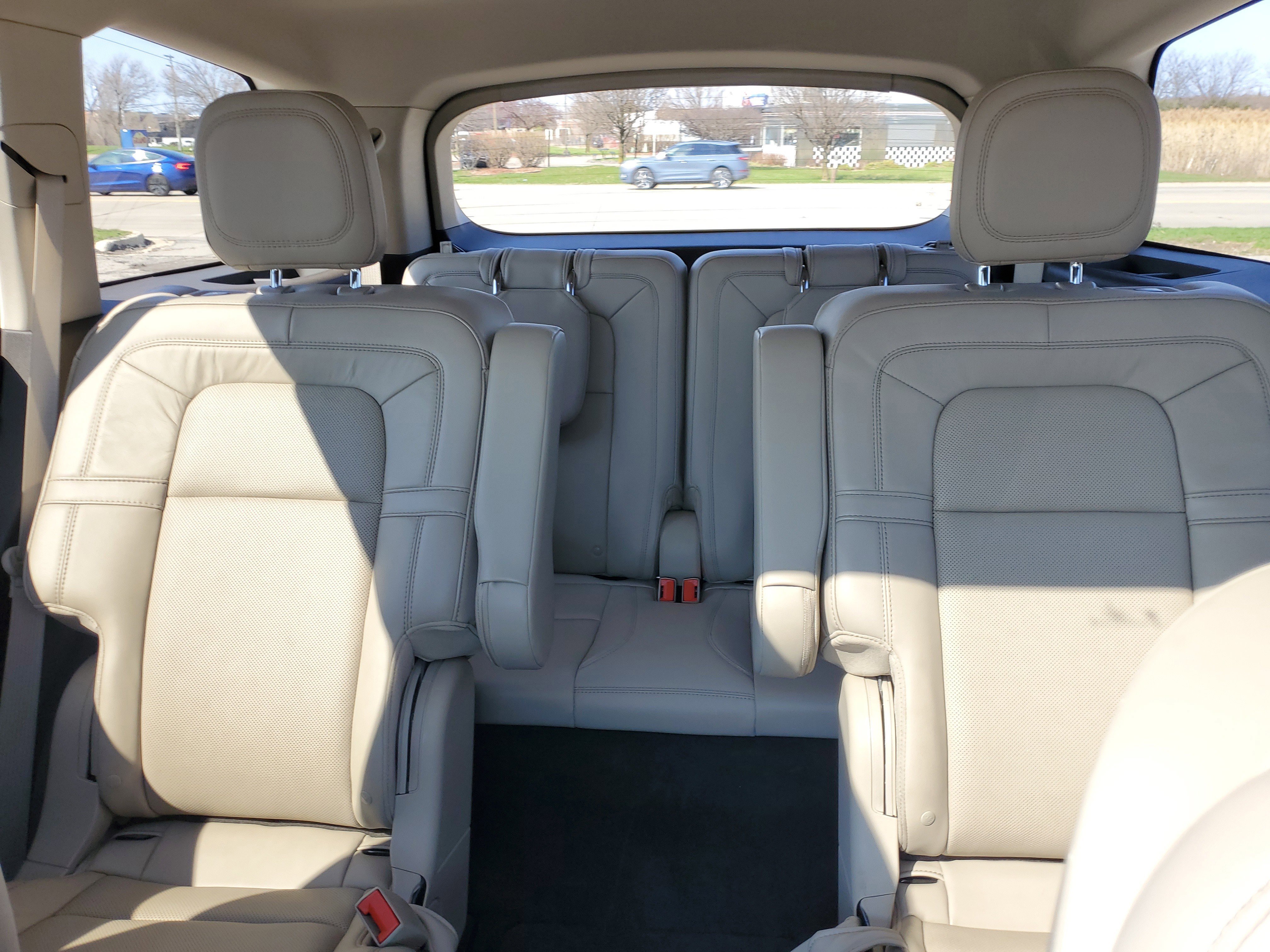 Certified 2023 Lincoln Aviator Reserve w/ Equipment Group 201A AWD/4WD image 18