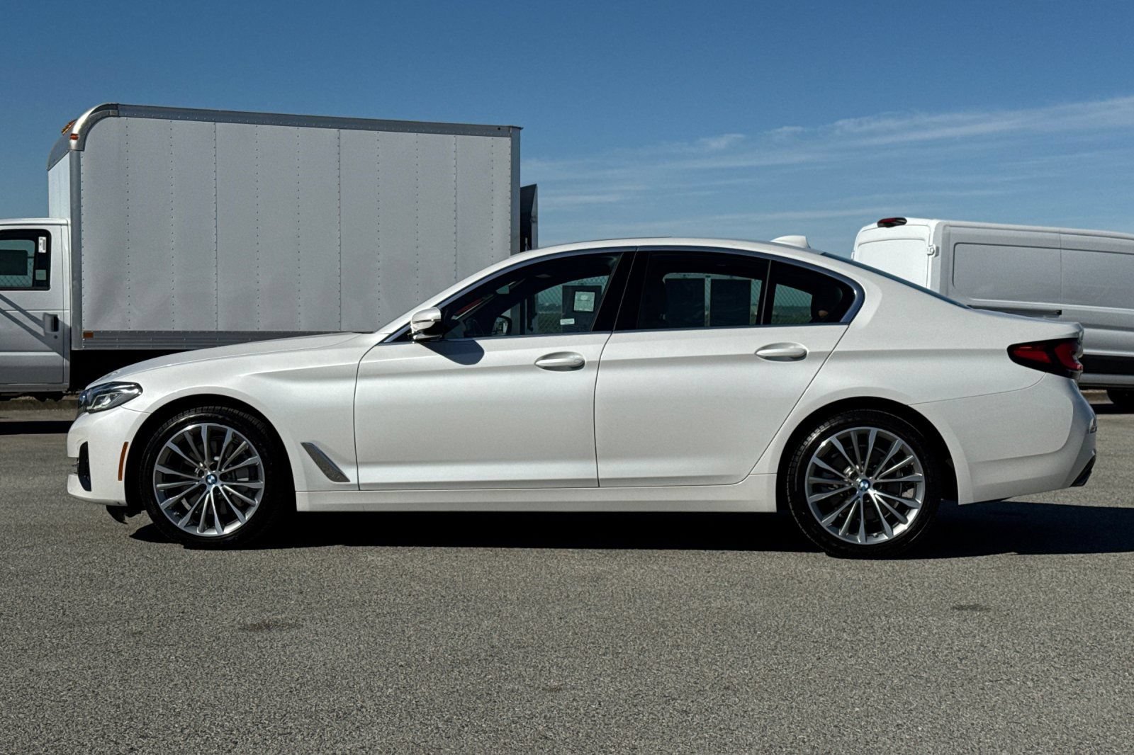 Used 2023 BMW 530i w/ Convenience Package RWD image 7