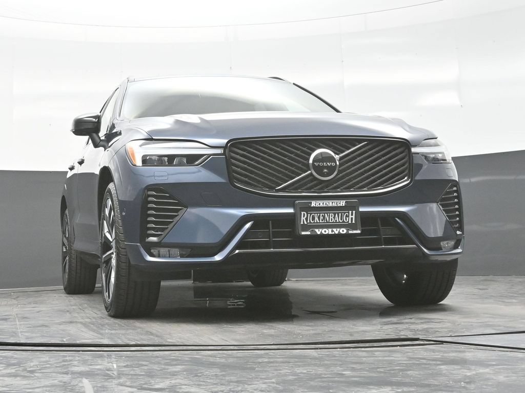 New 2026 Volvo XC60 B5 Plus w/ Climate Package AWD/4WD image 18