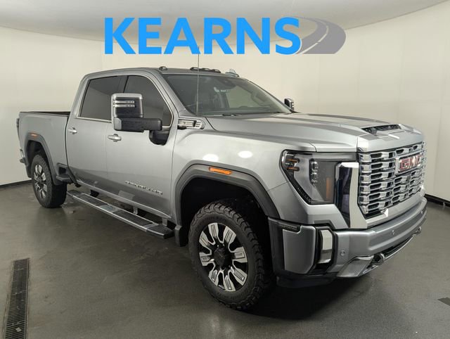 Used 2024 GMC Sierra 3500 Denali w/ Denali Reserve Package AWD/4WD image 1