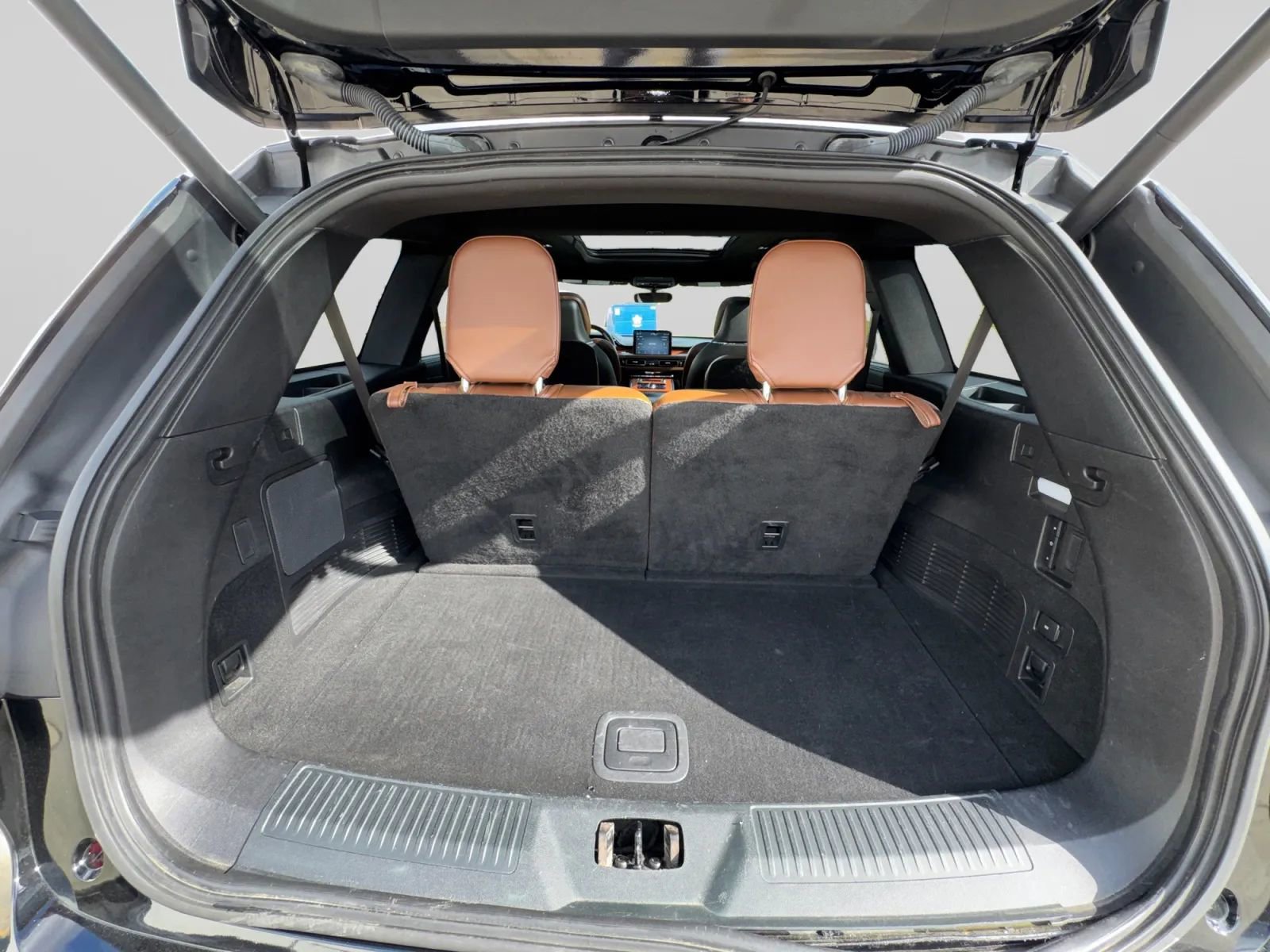 Used 2020 Lincoln Aviator Reserve w/ Equipment Group 201A image 28