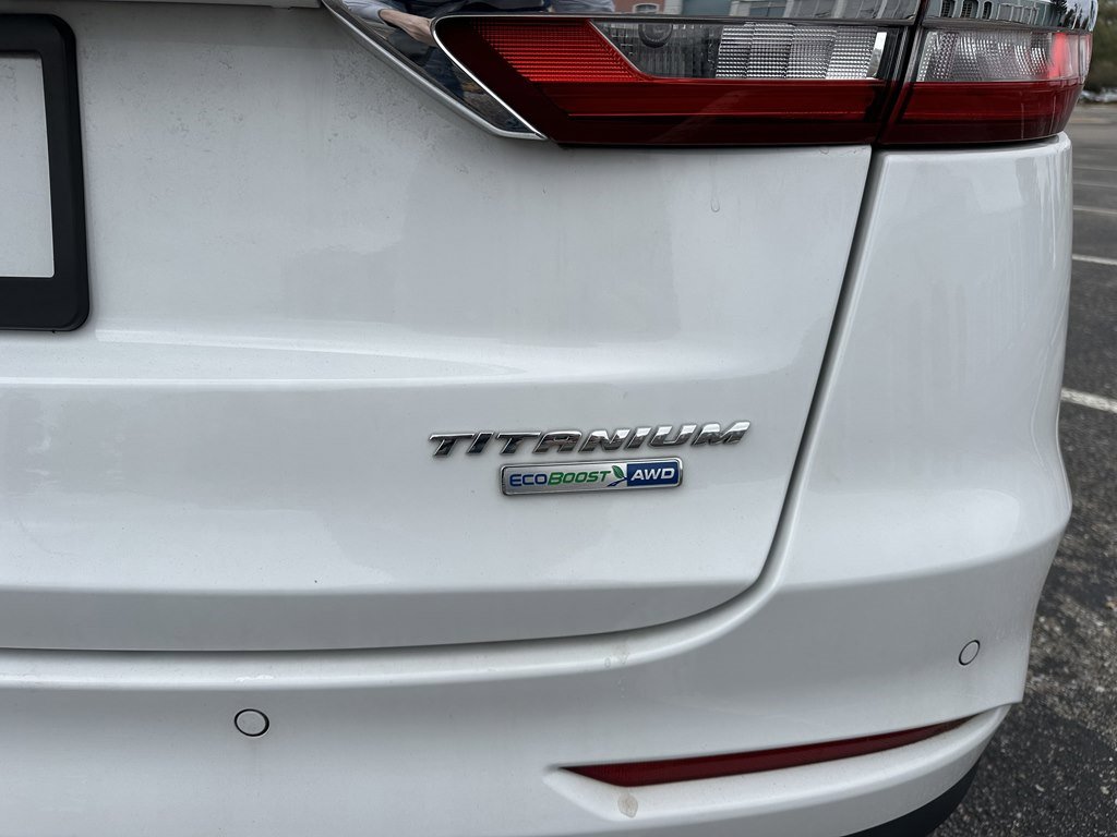 Used 2019 Ford Fusion Titanium image 12