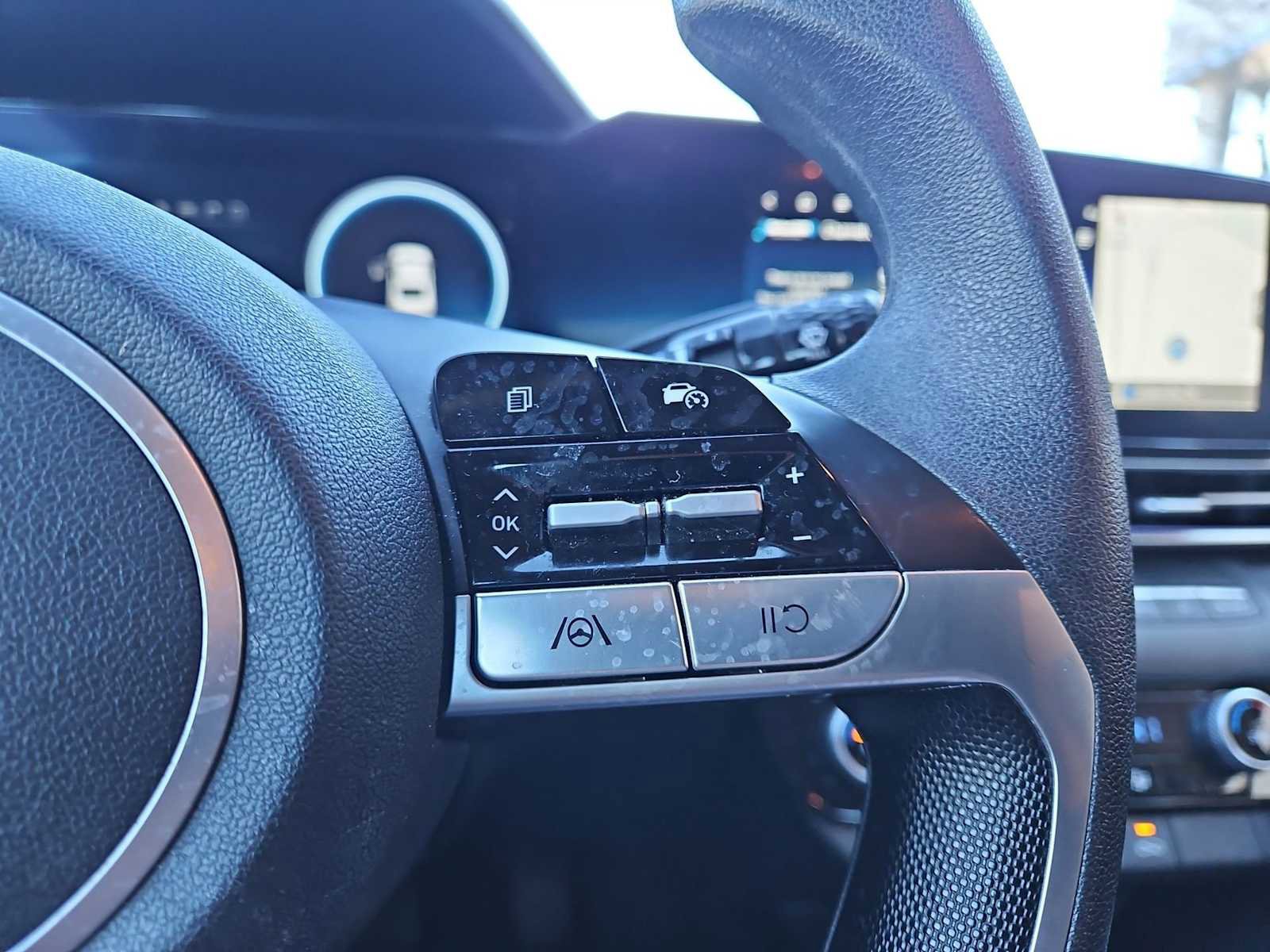 Used 2024 Hyundai Elantra SEL image 24