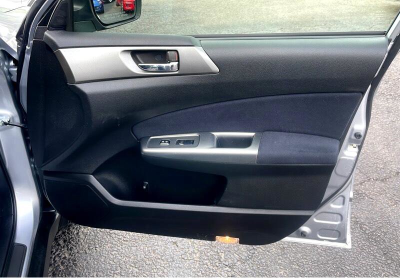 Used 2012 Subaru Forester 2.5X Limited image 32