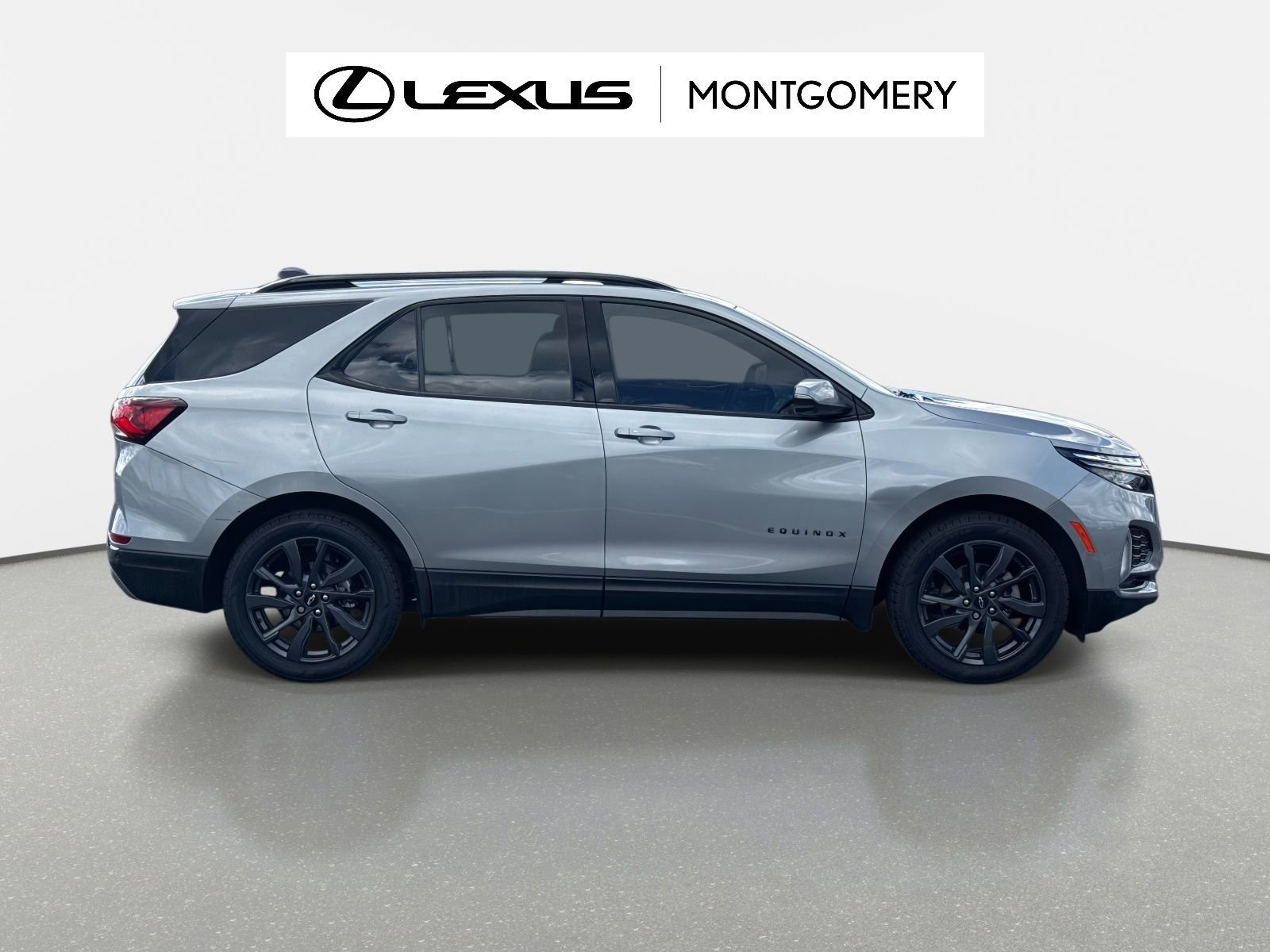 Used 2023 Chevrolet Equinox RS w/ RS Leather Package image 2