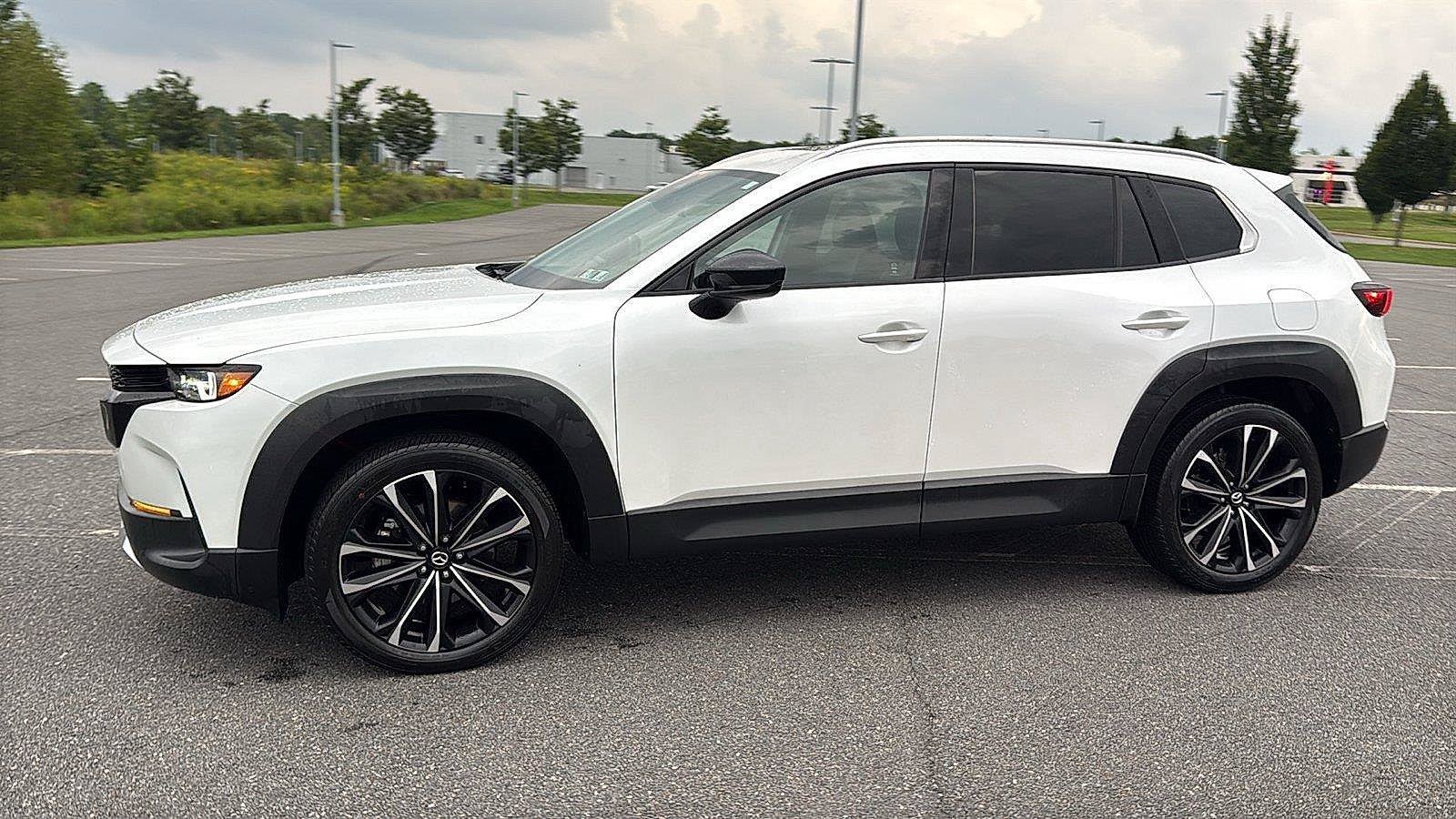 Used 2025 MAZDA CX-50 AWD 2.5 Turbo w/ Premium Pkg image 11