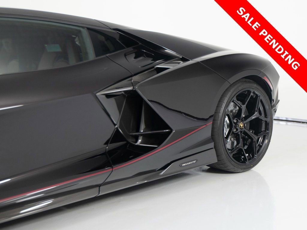 Used 2025 Lamborghini Revuelto image 52