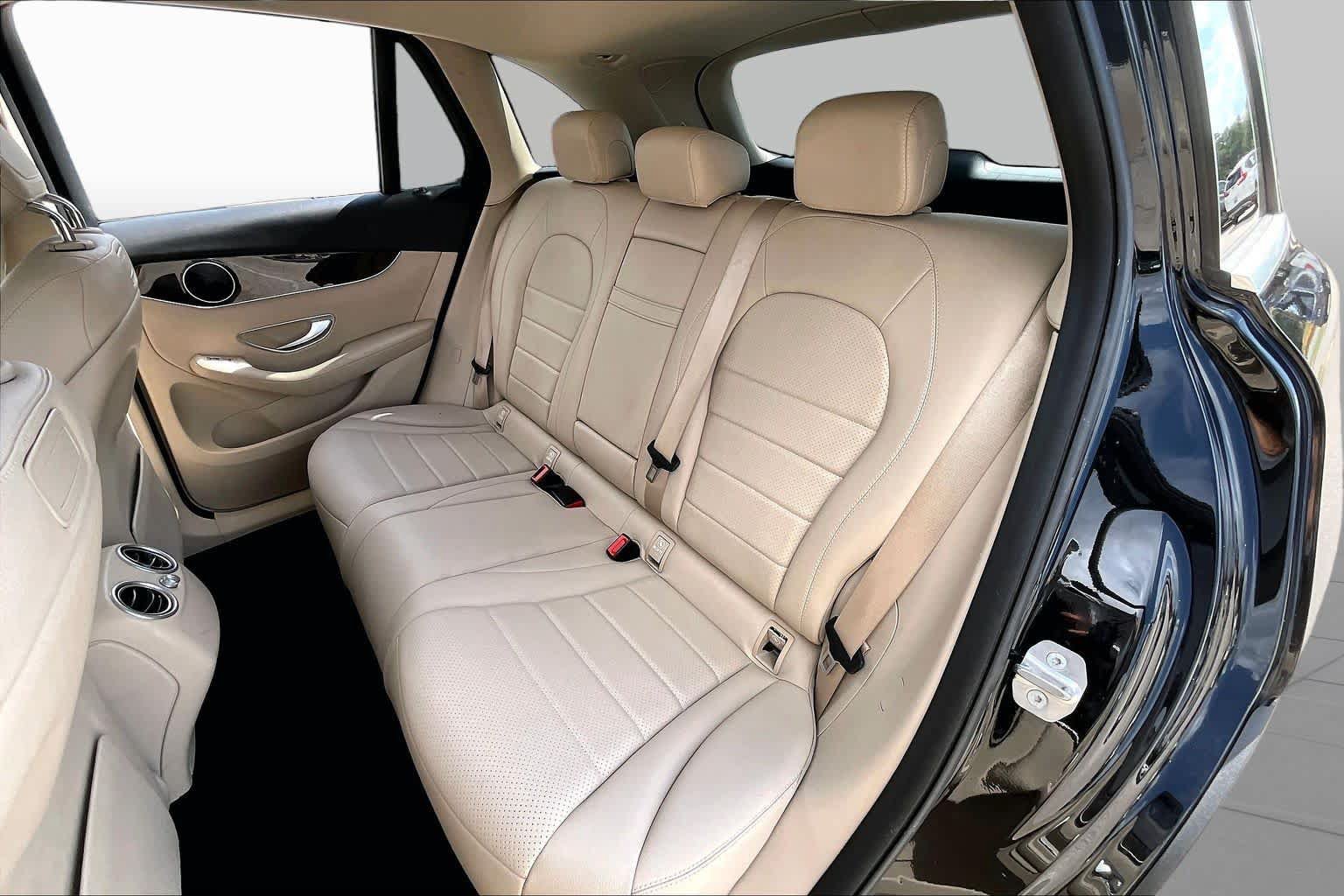 Used 2019 Mercedes-Benz GLC 300 image 21