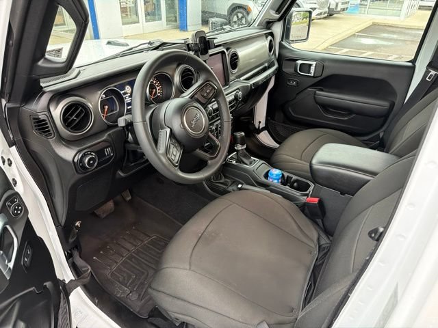 Used 2023 Jeep Wrangler Unlimited Sport AWD/4WD image 19