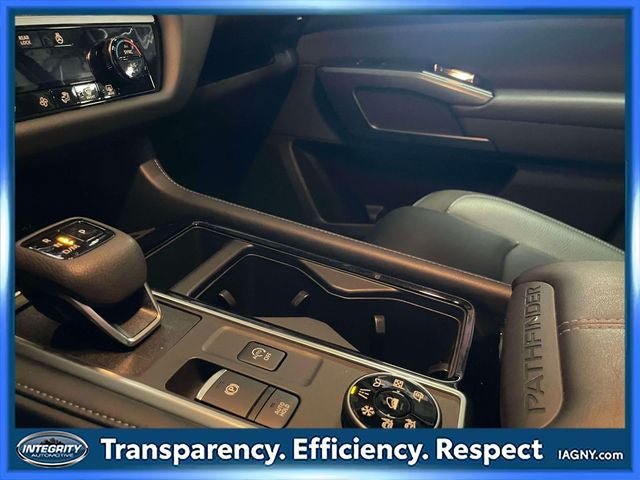 Certified 2025 Nissan Pathfinder SL AWD/4WD image 30