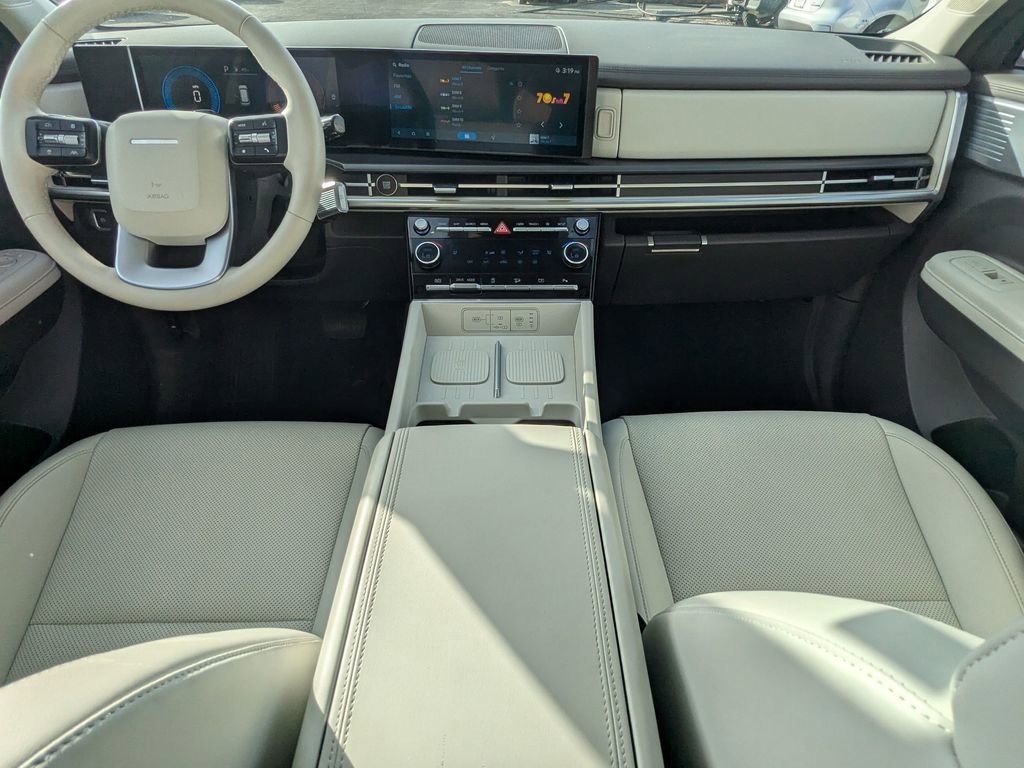 Certified 2025 Hyundai Santa Fe SEL image 16