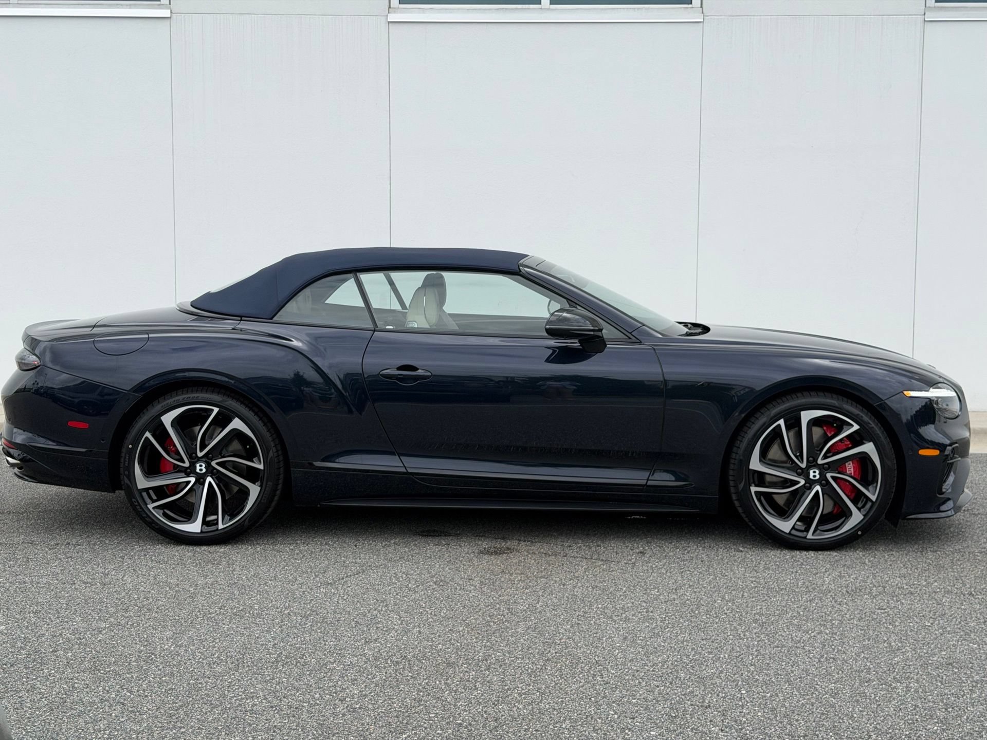 New 2026 Bentley Continental GTC AWD/4WD image 5