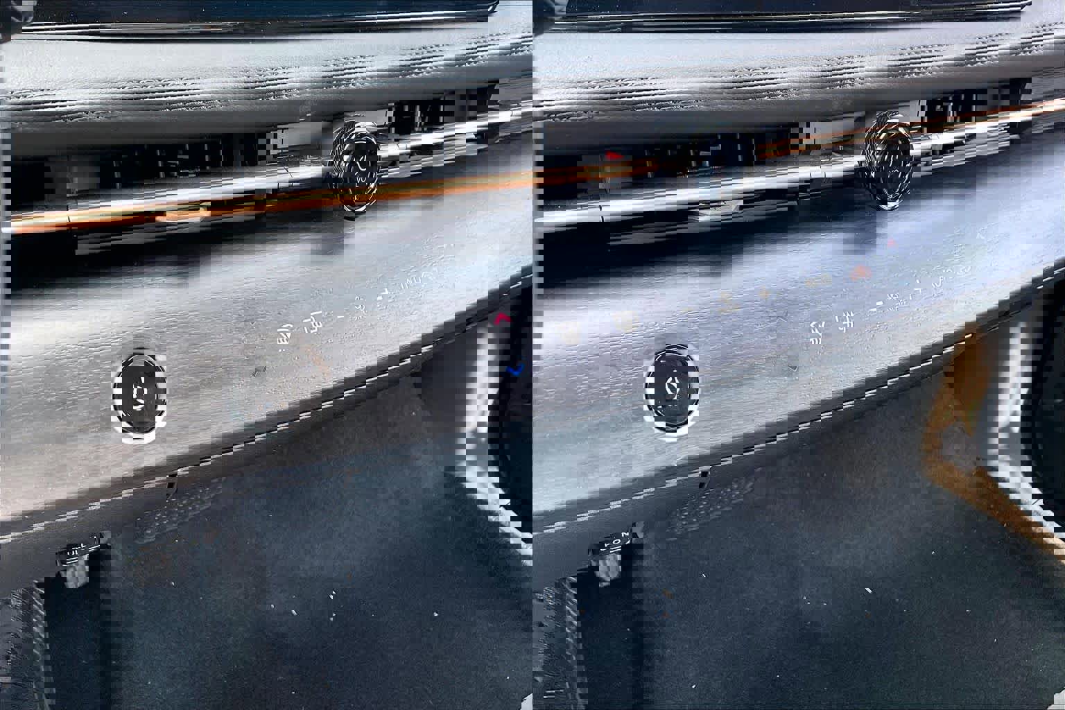 Certified 2023 Nissan Ariya AWD image 30