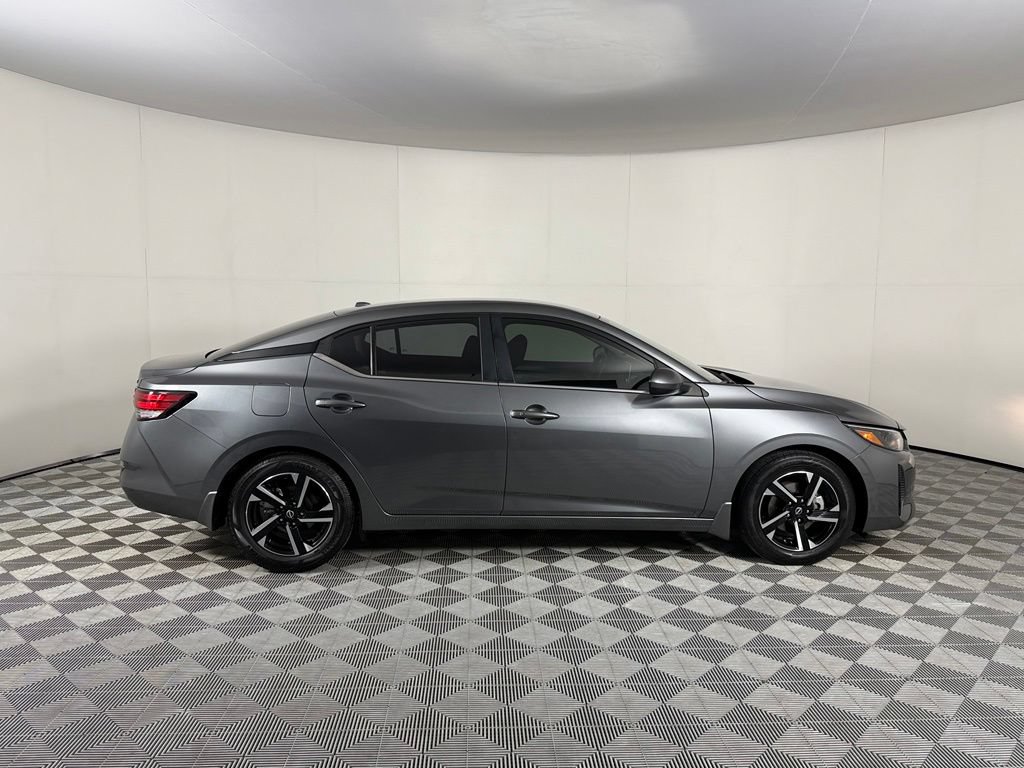 Used 2024 Nissan Sentra SV FWD image 7