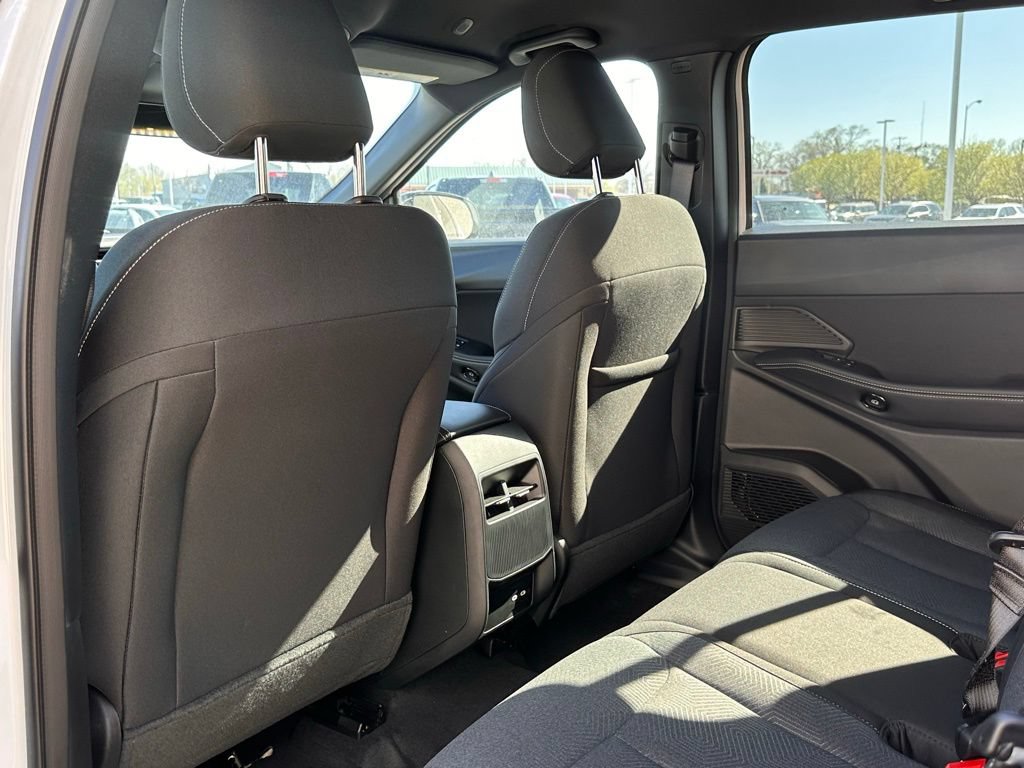 New 2026 Jeep Cherokee Laredo AWD/4WD image 13