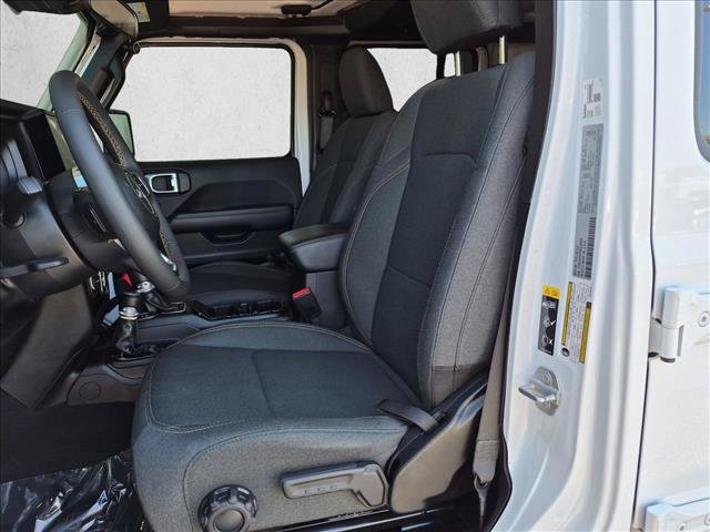 Used 2024 Jeep Wrangler Unlimited Sahara AWD/4WD image 15
