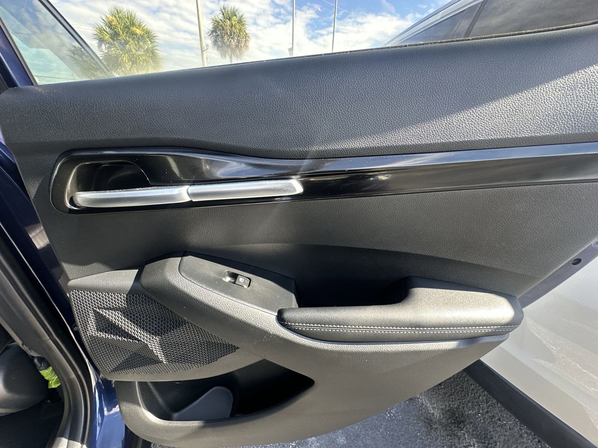 Certified 2023 Kia Seltos EX image 30