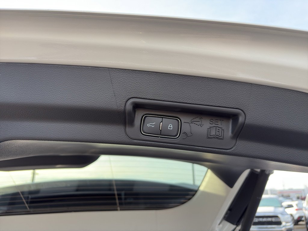New 2026 Ford Explorer Platinum w/ LUX Leather Package image 33