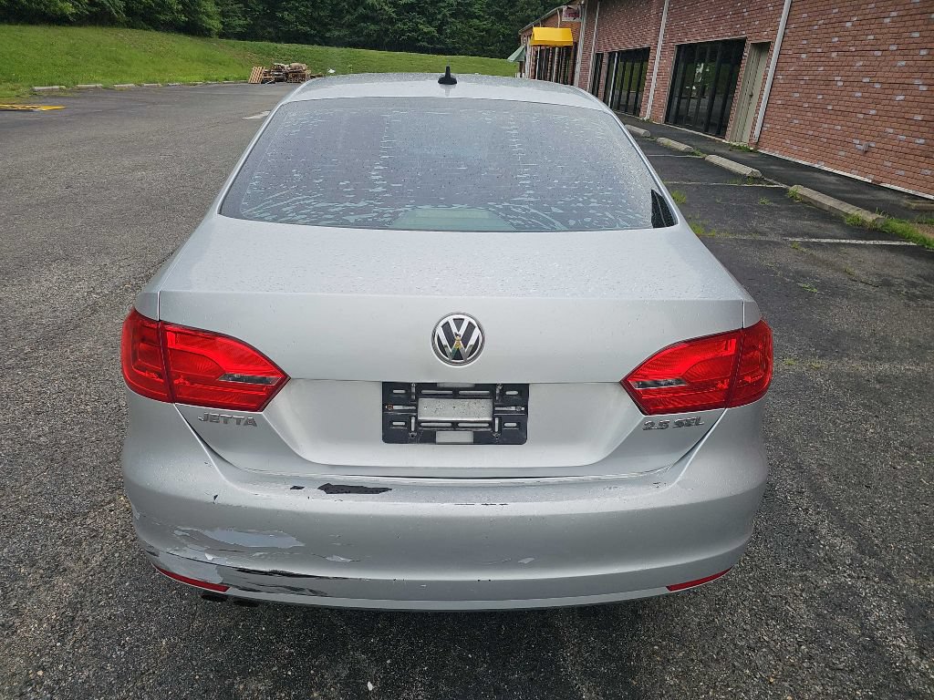 Used 2011 Volkswagen Jetta SEL FWD image 9