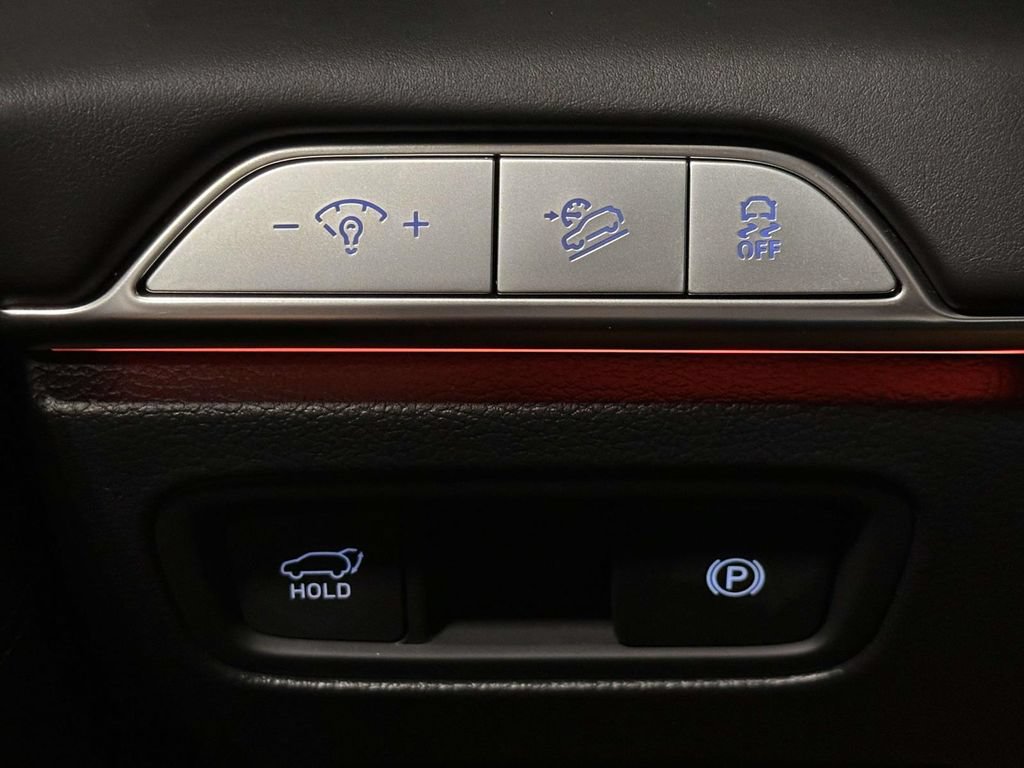 Used 2025 Genesis GV80 3.5T Advanced AWD/4WD image 31