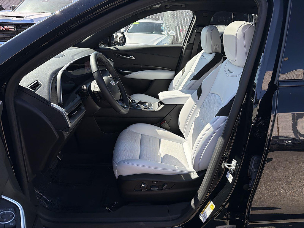Used 2024 Cadillac XT4 Sport AWD/4WD image 19