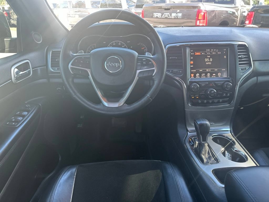 Used 2017 Jeep Grand Cherokee Altitude AWD/4WD image 16