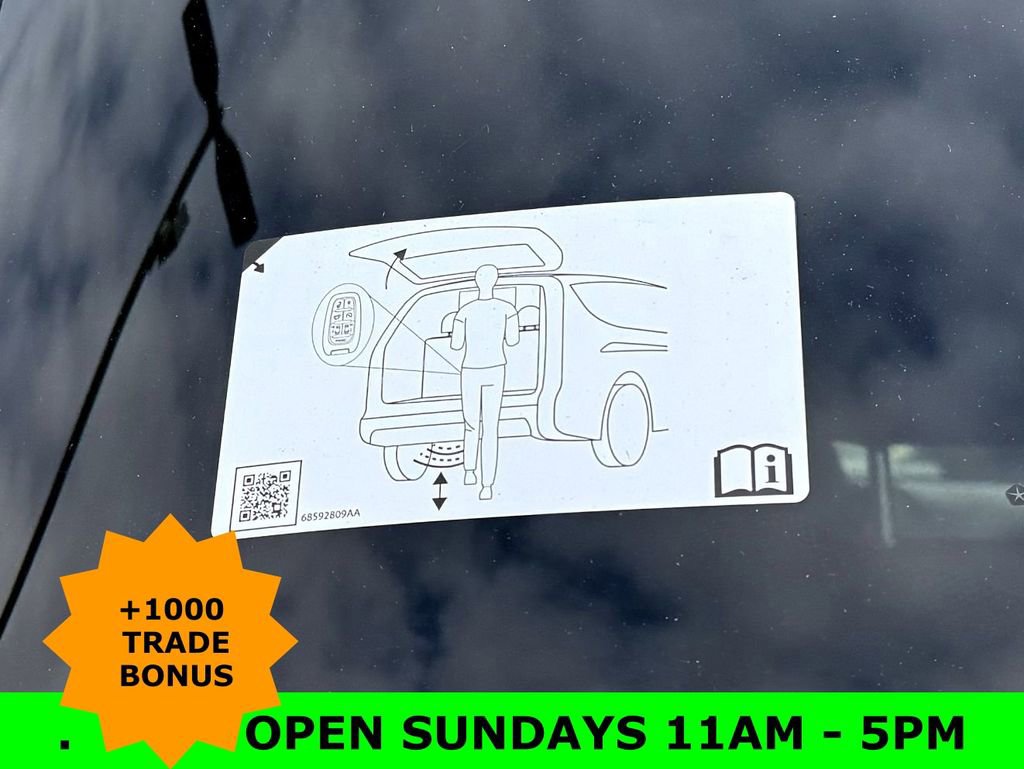 New 2026 Chrysler Pacifica Limited w/ Uconnect Theater Family Group image 7