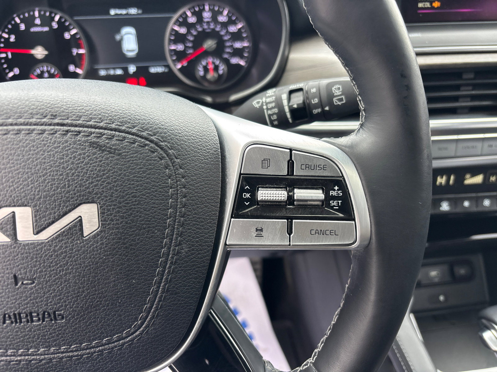 Used 2022 Kia Telluride SX w/ SX Prestige Package image 18