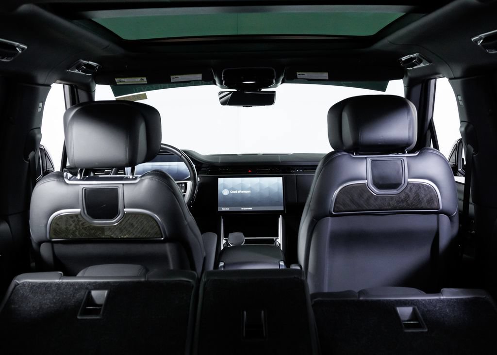 Used 2025 Land Rover Range Rover Long Wheelbase Autobiography AWD/4WD image 30