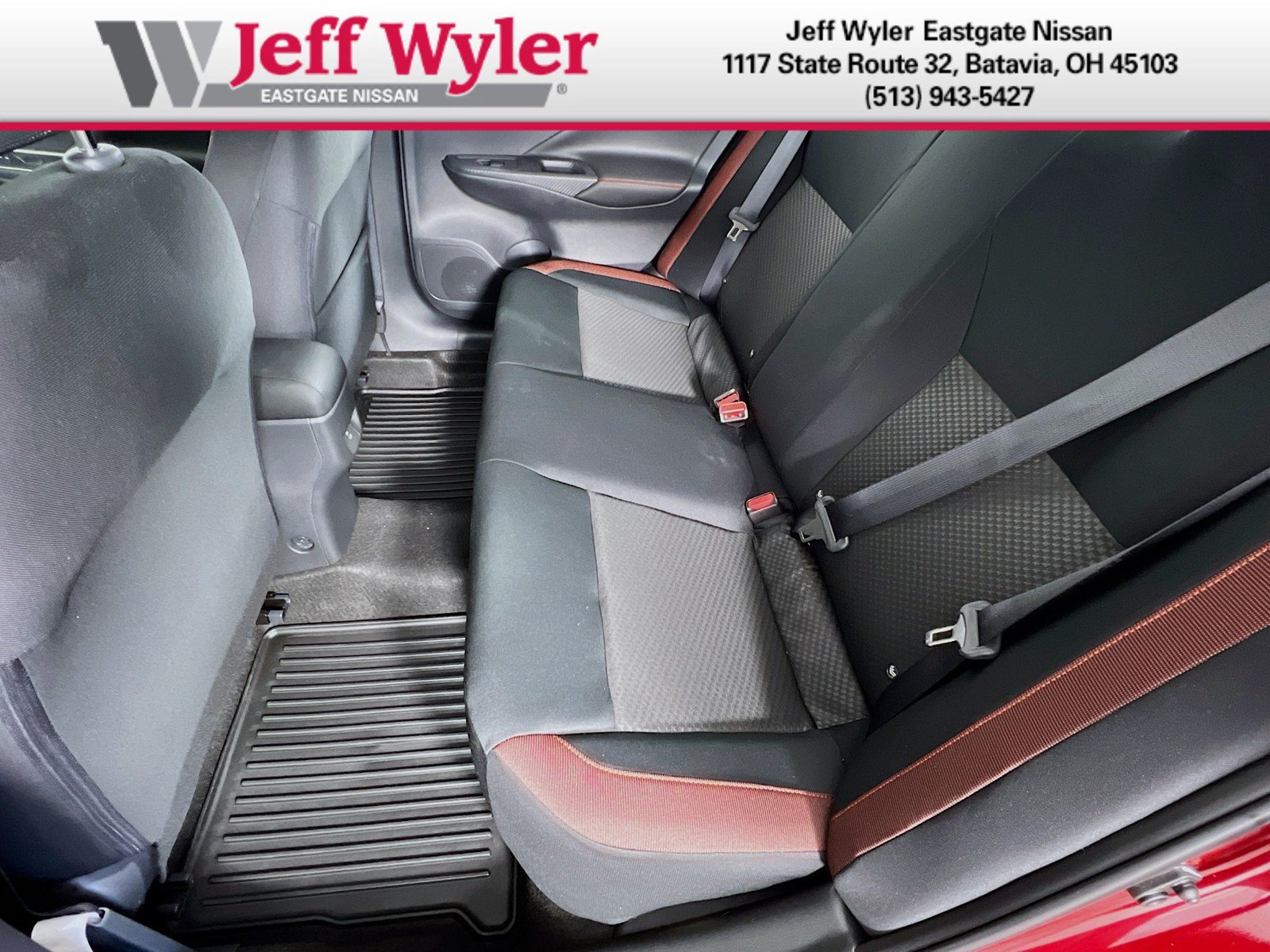 New 2025 Nissan Versa SR w/ Trunk Package FWD image 4