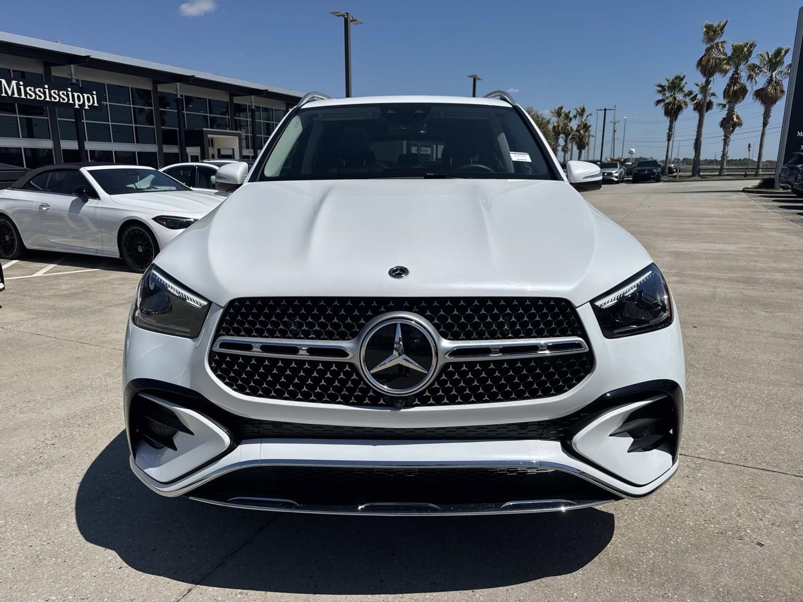 Used 2025 Mercedes-Benz GLE 450e 4MATIC image 2