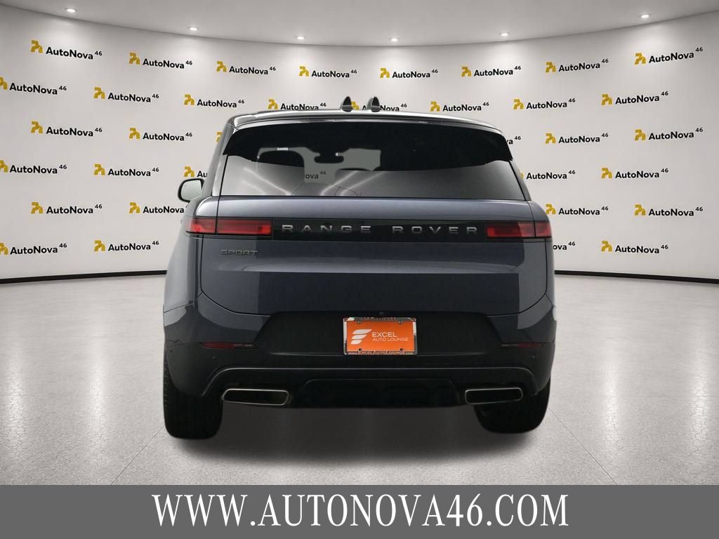 Used 2024 Land Rover Range Rover Sport SE AWD/4WD image 7