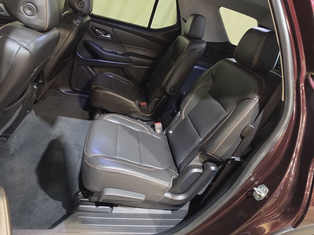 Used 2021 Chevrolet Traverse LT FWD image 23