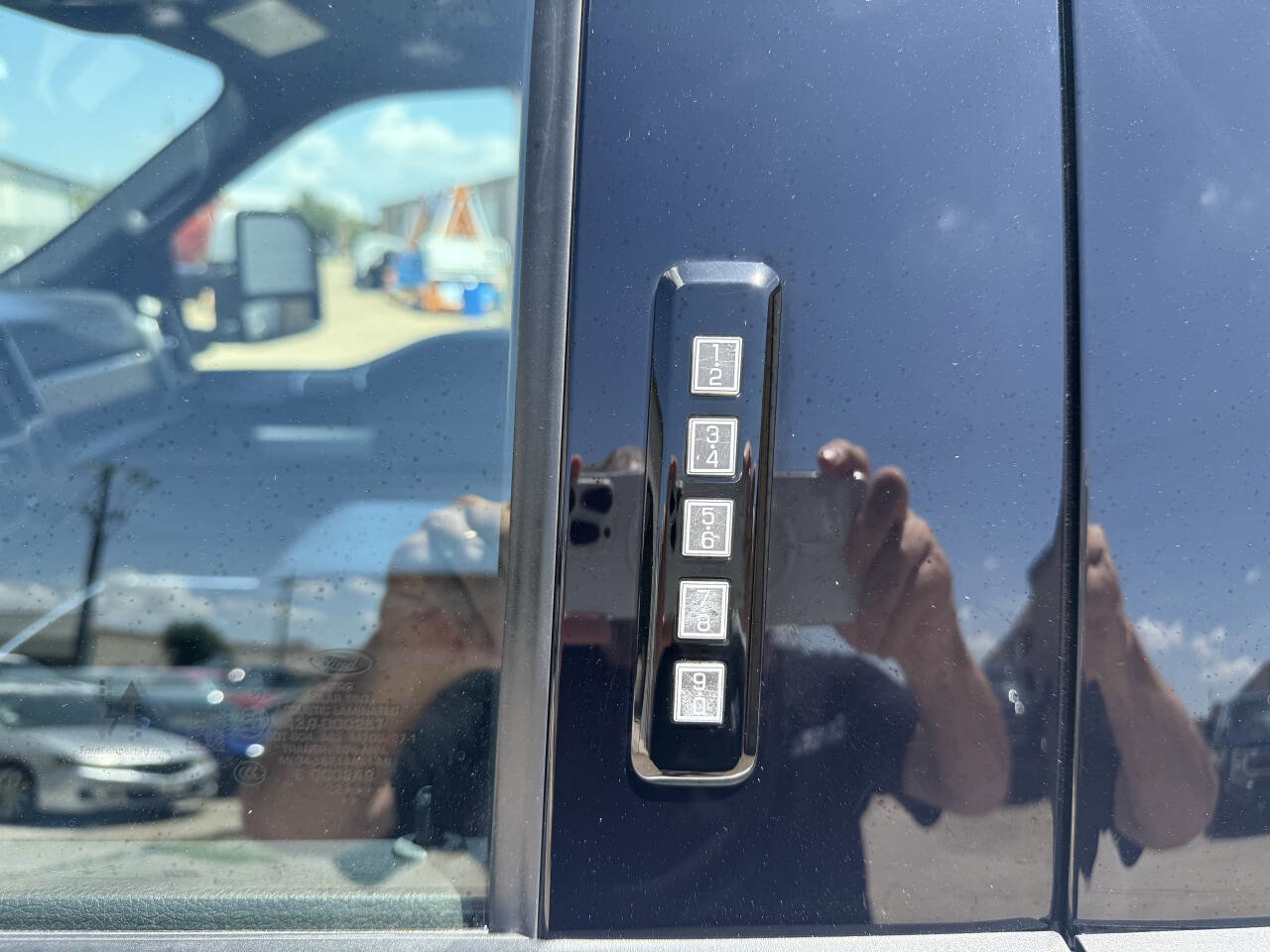 Used 2022 Ford F250 Lariat image 41