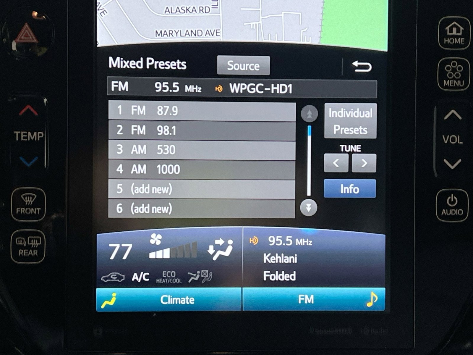 Used 2022 Toyota Prius Prime XLE image 18