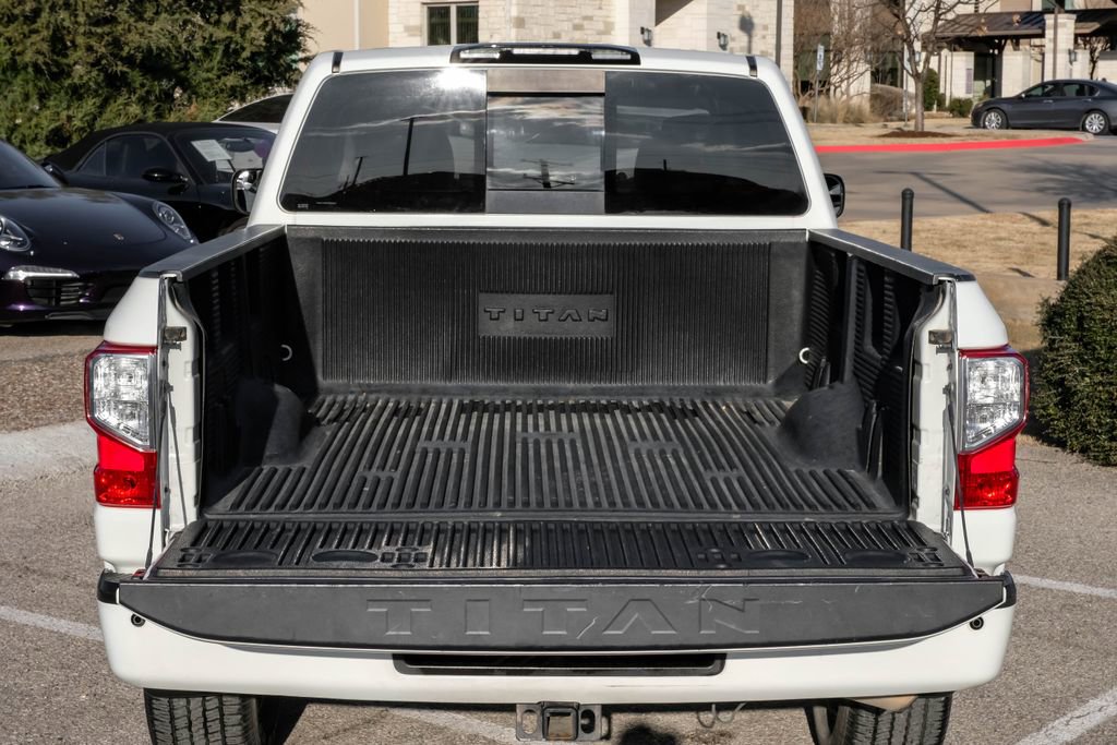 Used 2017 Nissan Titan SV image 46