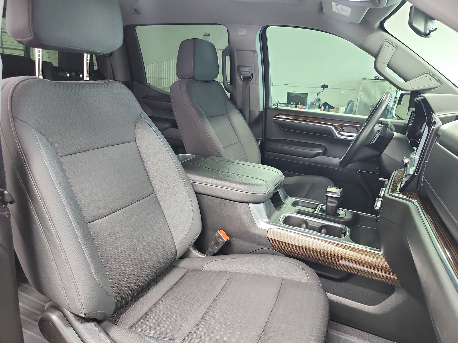 Used 2024 GMC Sierra 1500 Elevation w/ Preferred Package AWD/4WD image 40