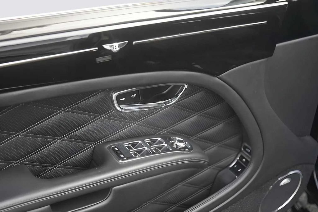 Used 2017 Bentley Mulsanne RWD image 11