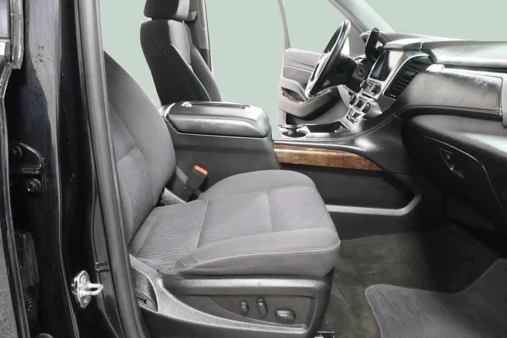 Used 2018 Chevrolet Tahoe LS AWD/4WD image 30