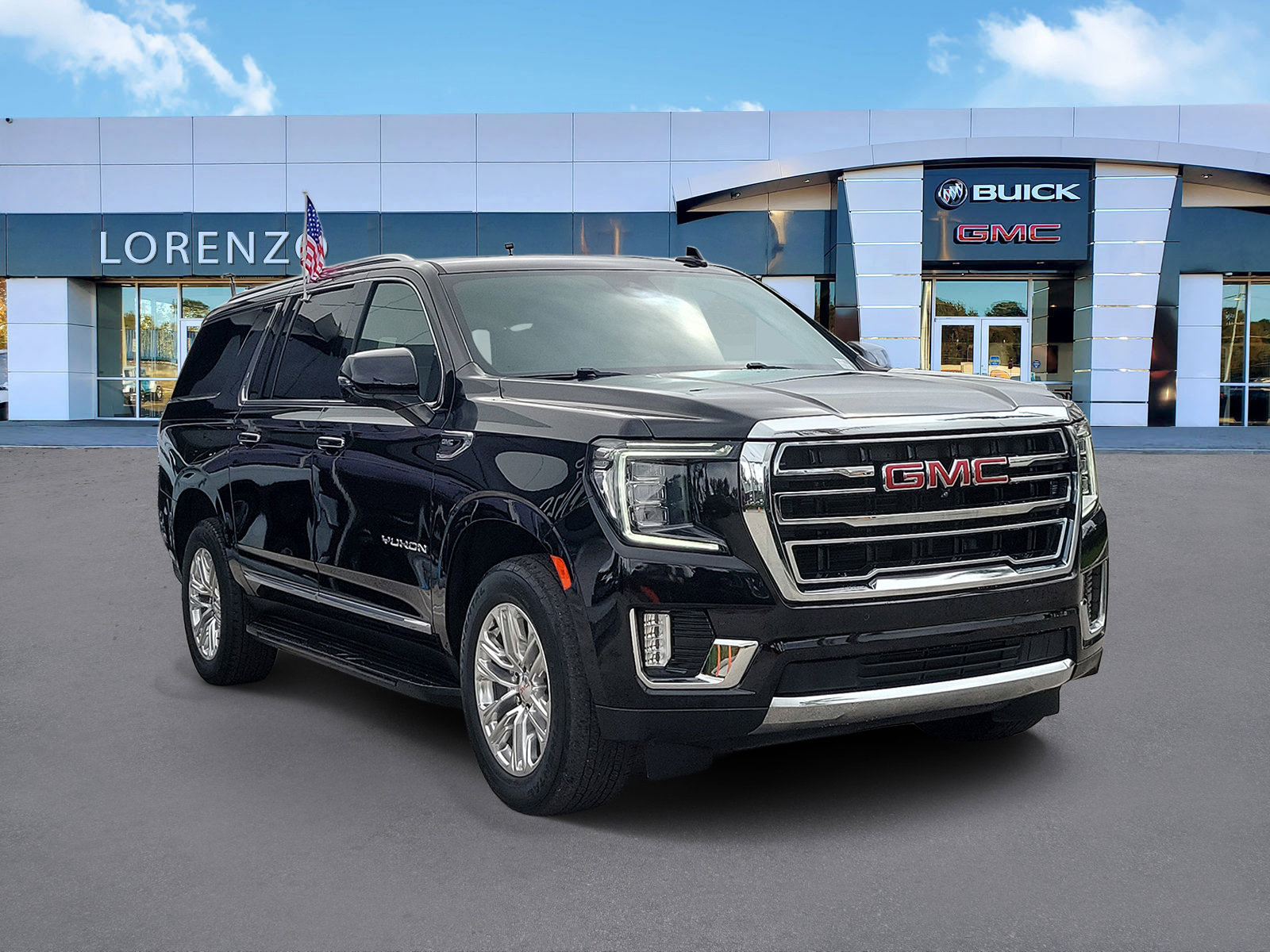Used 2023 GMC Yukon XL SLT w/ SLT Premium Package AWD/4WD image 3