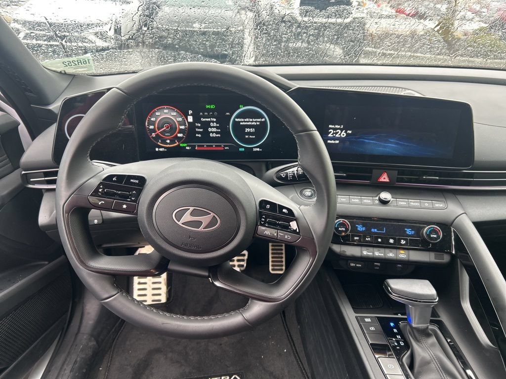 Used 2025 Hyundai Elantra SEL FWD image 9