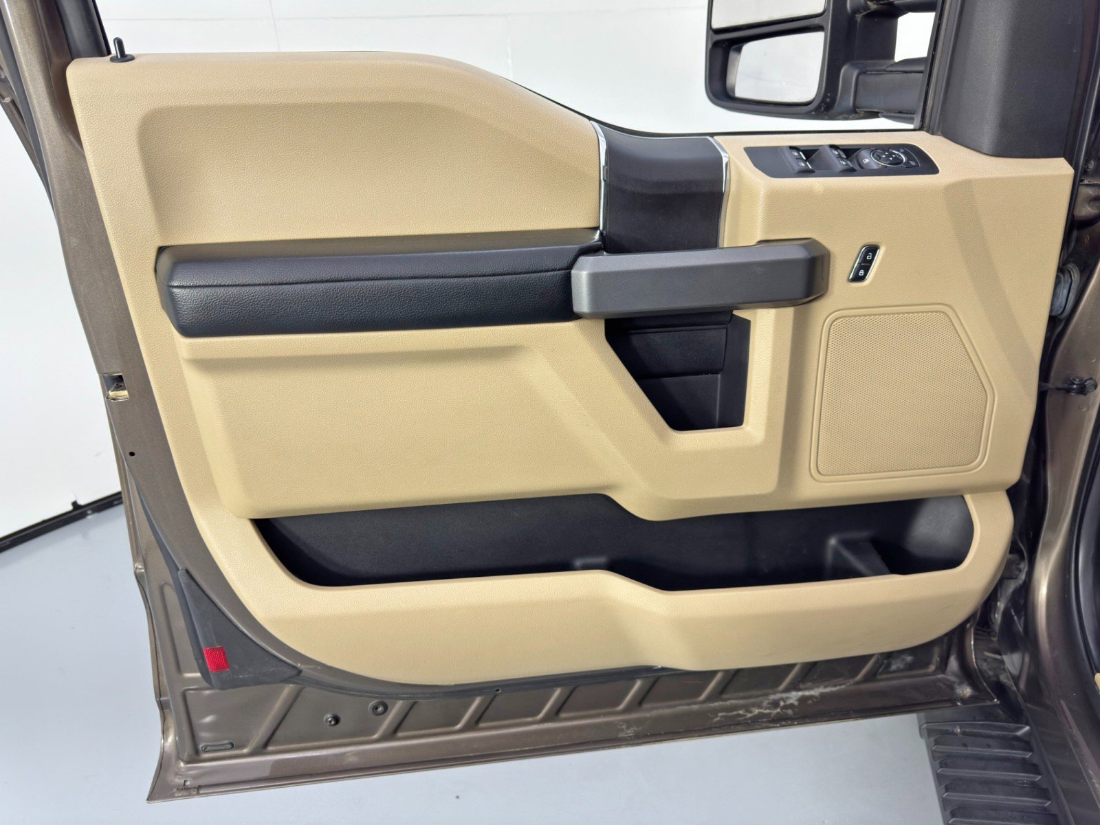 Used 2016 Ford F150 XLT w/ Equipment Group 301A Mid image 36