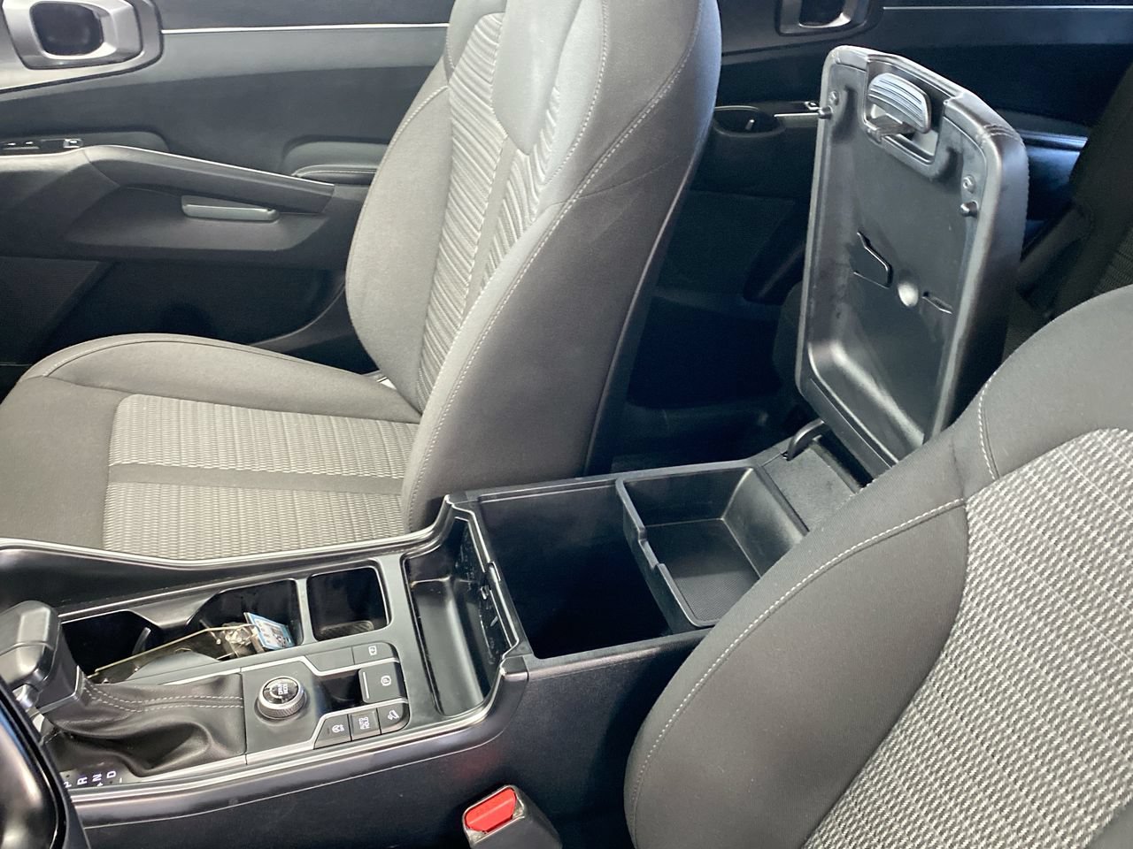 Certified 2026 Kia Sorento LX FWD image 27