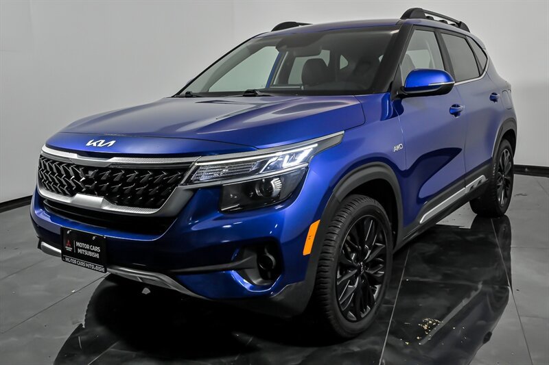 Used 2022 Kia Seltos Nightfall Edition AWD/4WD image 5