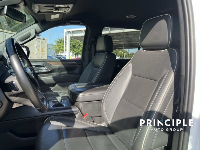 Used 2023 Chevrolet Suburban Premier AWD/4WD image 15