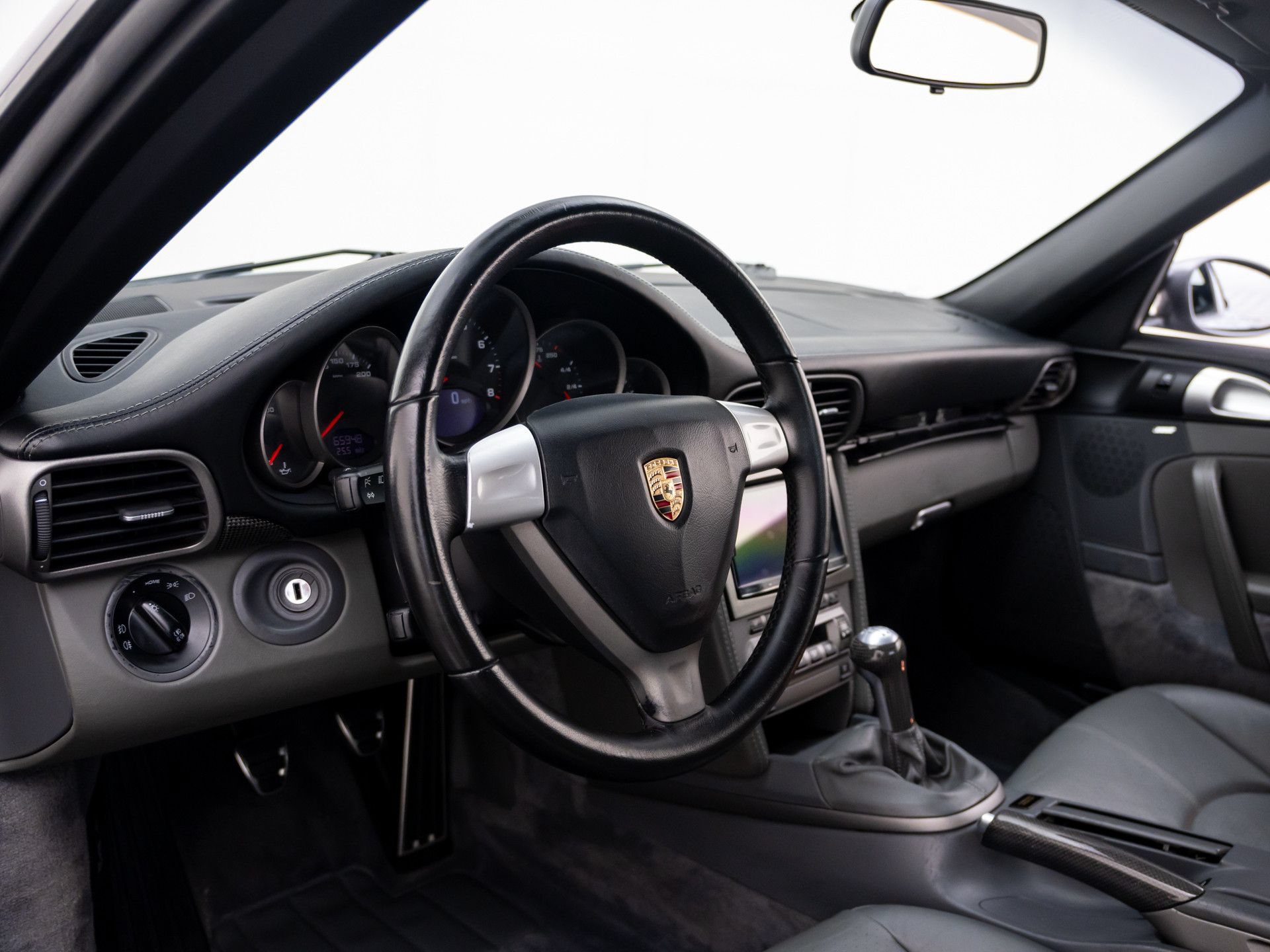 Used 2006 Porsche 911 Carrera RWD image 4