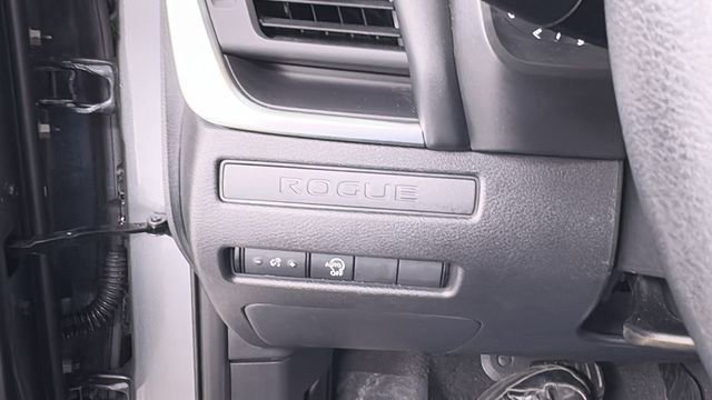 Certified 2023 Nissan Rogue S image 32