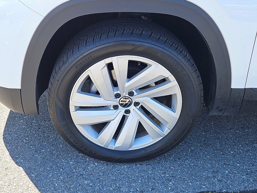 Certified 2023 Volkswagen Atlas Cross Sport SE AWD/4WD image 7